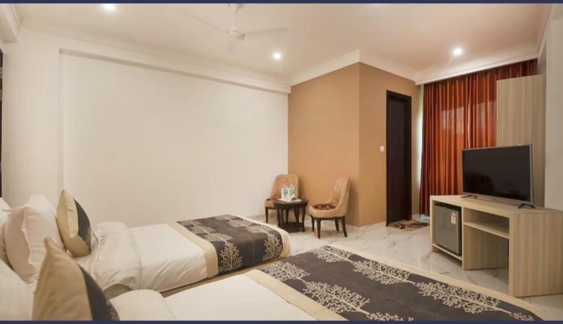 Hotel Almora Inn - Near By Delhi International Airport - With Free Airport Pickup And Drop Νέο Δελχί Εξωτερικό φωτογραφία