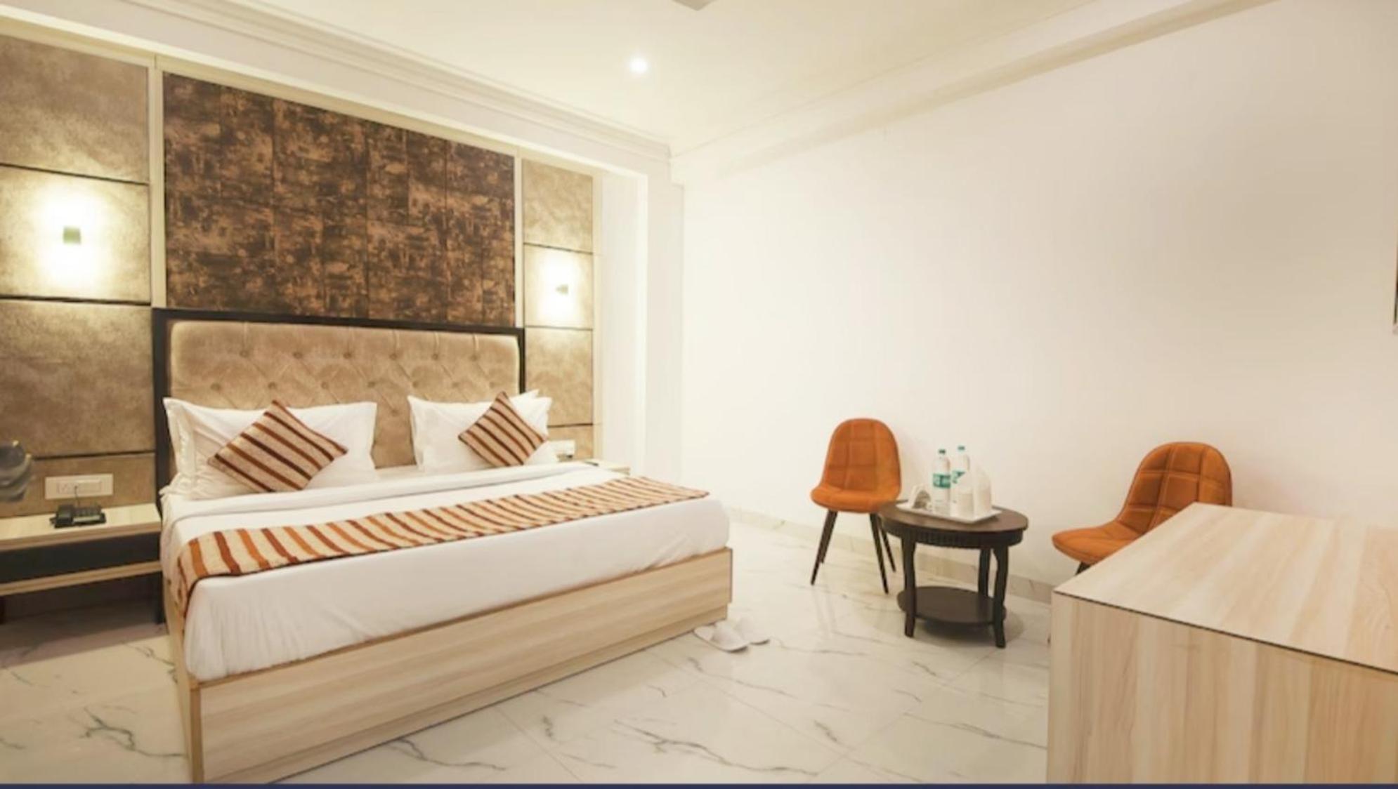 Hotel Almora Inn - Near By Delhi International Airport - With Free Airport Pickup And Drop Νέο Δελχί Εξωτερικό φωτογραφία