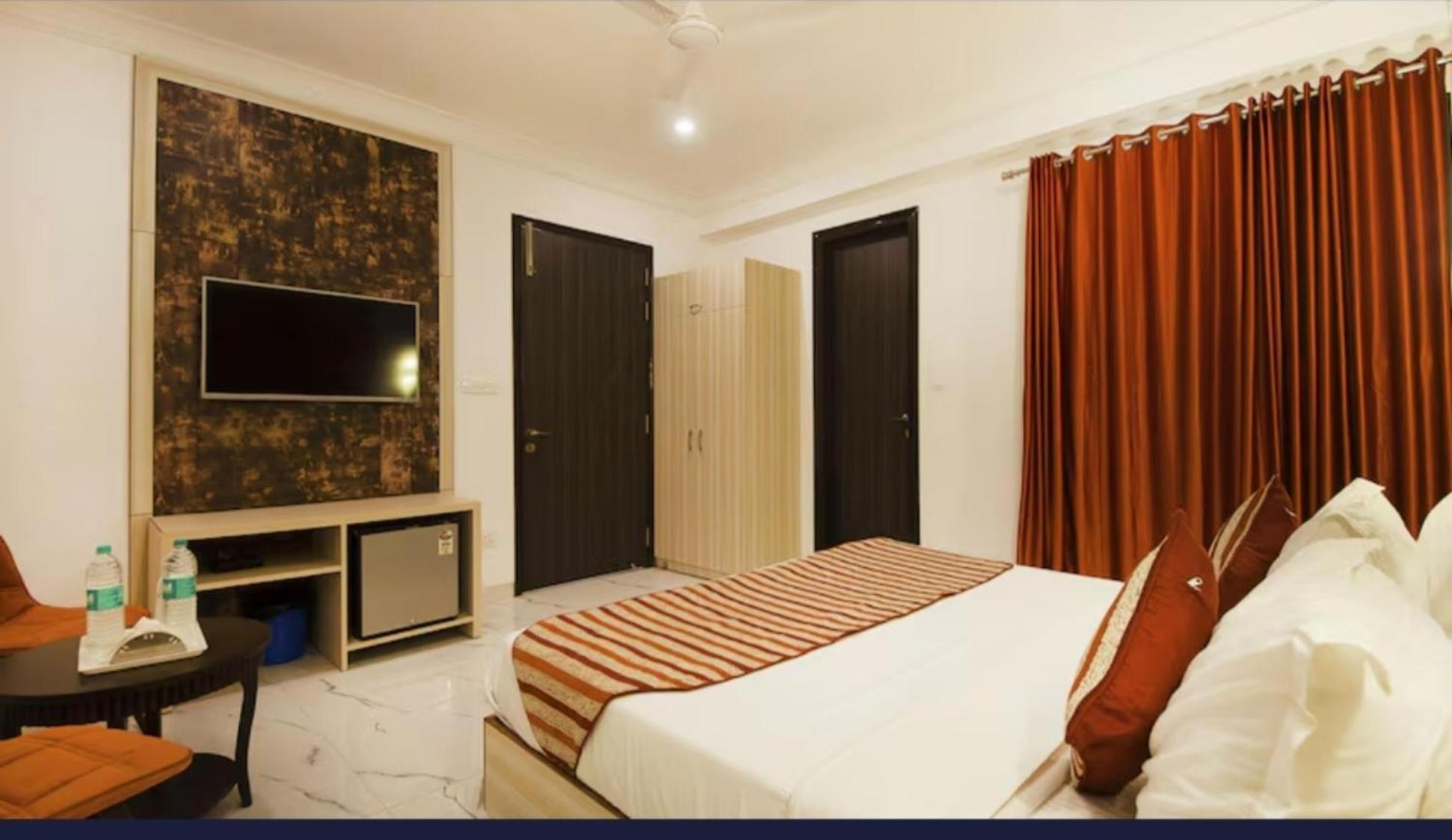 Hotel Almora Inn - Near By Delhi International Airport - With Free Airport Pickup And Drop Νέο Δελχί Εξωτερικό φωτογραφία