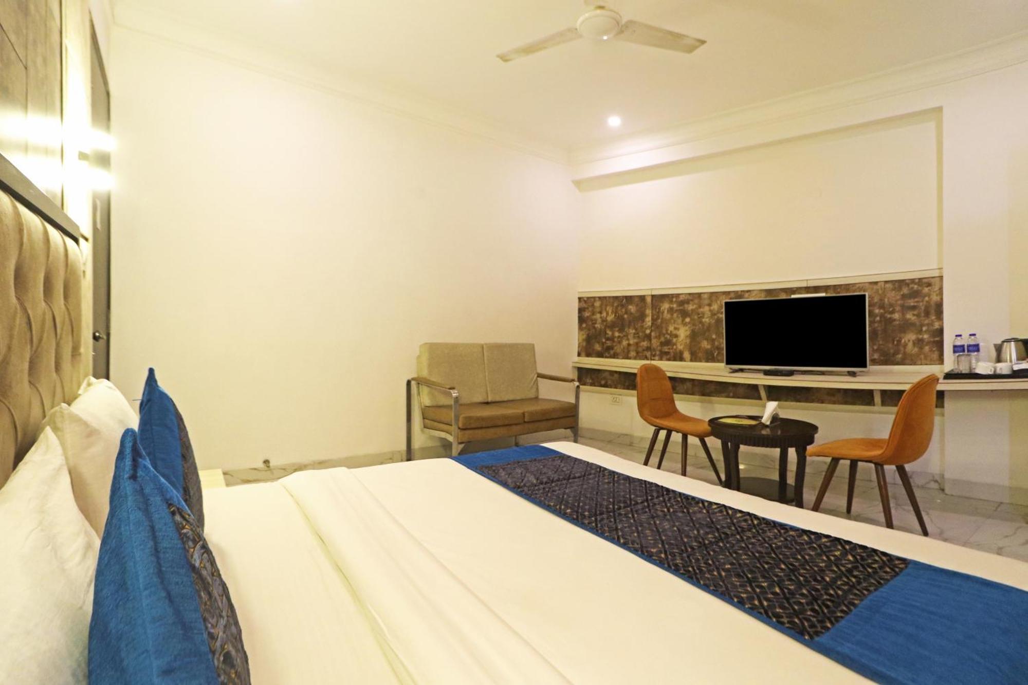 Hotel Almora Inn - Near By Delhi International Airport - With Free Airport Pickup And Drop Νέο Δελχί Εξωτερικό φωτογραφία