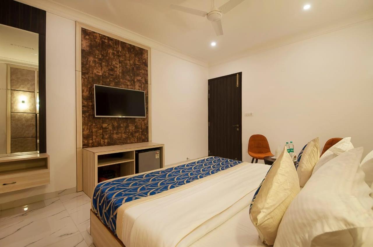 Hotel Almora Inn - Near By Delhi International Airport - With Free Airport Pickup And Drop Νέο Δελχί Εξωτερικό φωτογραφία