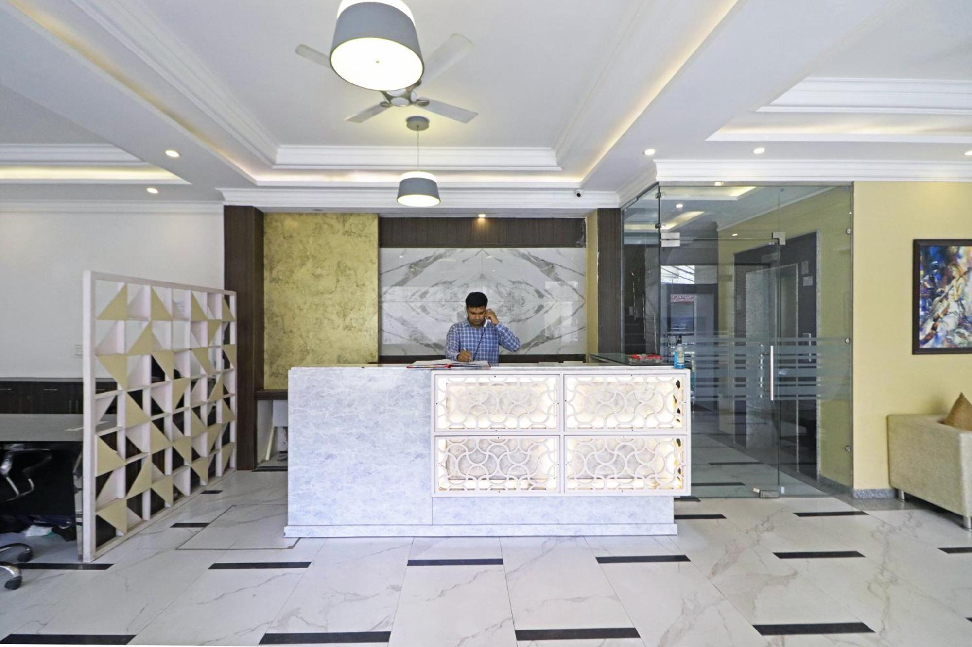 Hotel Almora Inn - Near By Delhi International Airport - With Free Airport Pickup And Drop Νέο Δελχί Εξωτερικό φωτογραφία