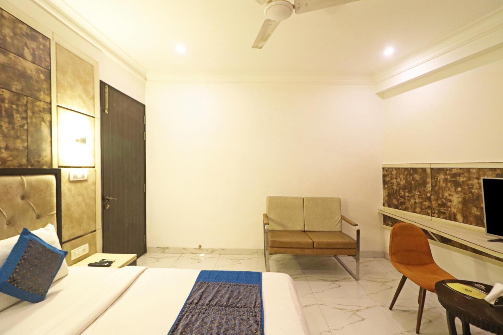 Hotel Almora Inn - Near By Delhi International Airport - With Free Airport Pickup And Drop Νέο Δελχί Εξωτερικό φωτογραφία