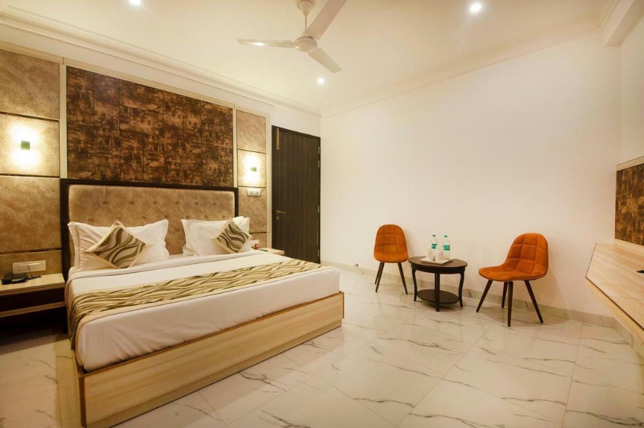 Hotel Almora Inn - Near By Delhi International Airport - With Free Airport Pickup And Drop Νέο Δελχί Εξωτερικό φωτογραφία