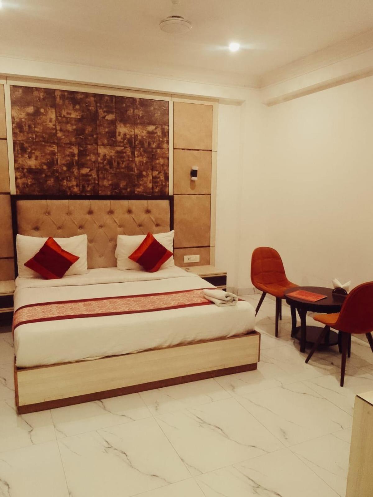 Hotel Almora Inn - Near By Delhi International Airport - With Free Airport Pickup And Drop Νέο Δελχί Εξωτερικό φωτογραφία